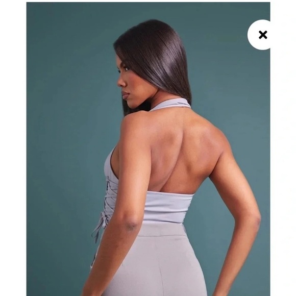 PrettyLittleThing Stylish Gray Halter Top - Picture 3 of 9